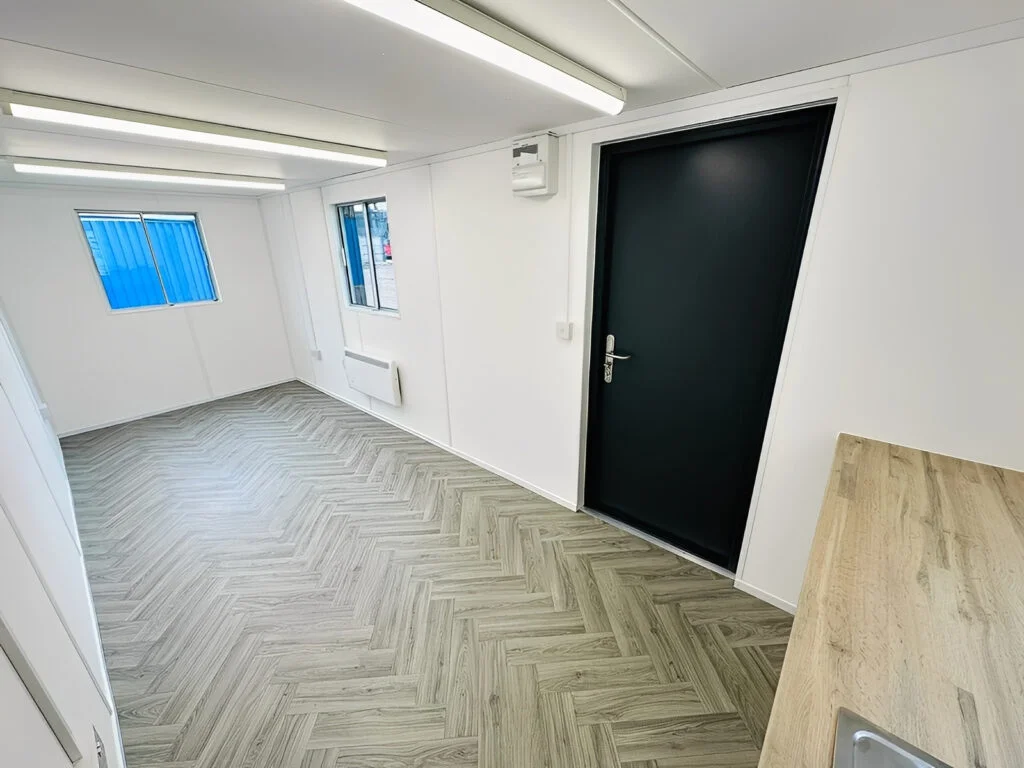 21ft x 8ft Office / Canteen Cabin – Refurbished Anti-Vandal Portable Building - Image 6