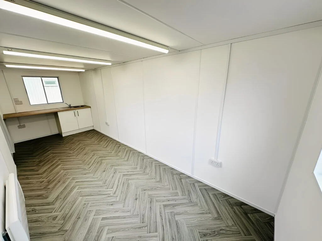 21ft x 8ft Office / Canteen Cabin – Refurbished Anti-Vandal Portable Building - Image 10